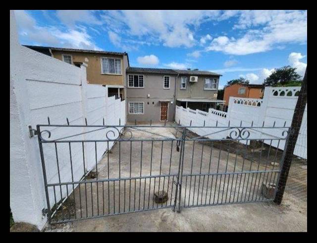 2 BEDROOM HOUSE FOR SALE IN GROVE END